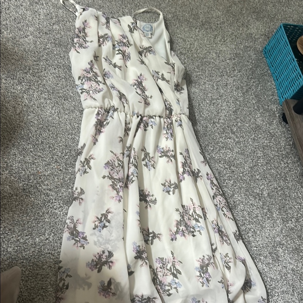 Francesca's Collections Cream One Shoulder Sundress